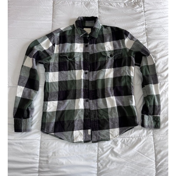 American Eagle Flannel Green Black, White Plaid button down shirt Size Small EUC - Picture 1 of 10